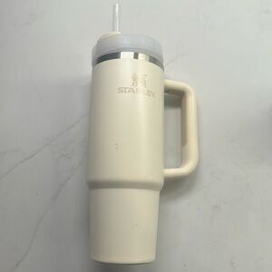 Stanley 30oz scratches but good price
